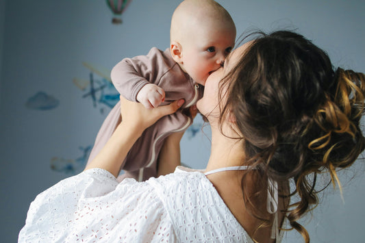 Kāpēc un kādos gadījumos nepieciešams lubrikants? Viss, kas jāzina ērtākai un patīkamākai intimitātei